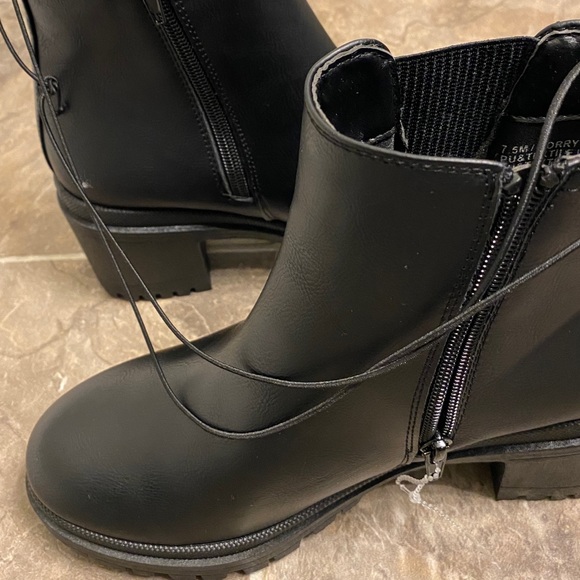 NWOB MIA Rorry chunky heel ankle boots. - Picture 5 of 10